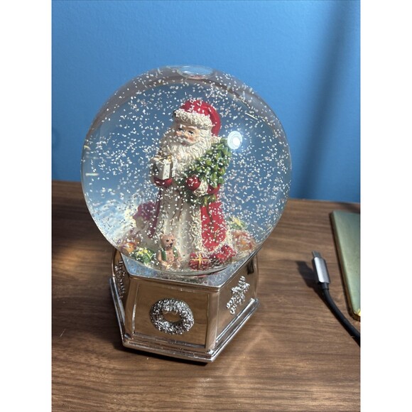 Spode Christmas Santa Musical Snow Globe WORKS We Wish You A Merry Christmas - Picture 5 of 9